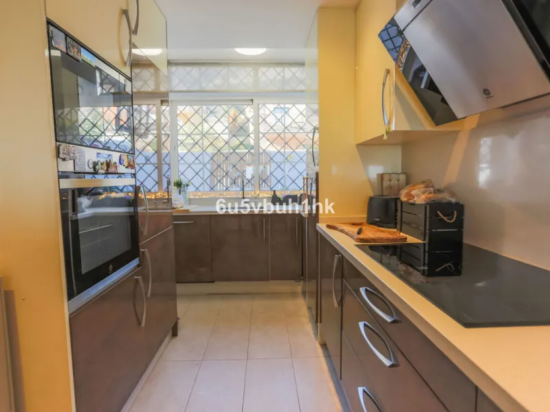 House - Townhouse в продаже в Benalmadena, Málaga. В доме 4 спален и 3 ванных комнат. Площадь дома 200 м². Площадь участка 200 м²