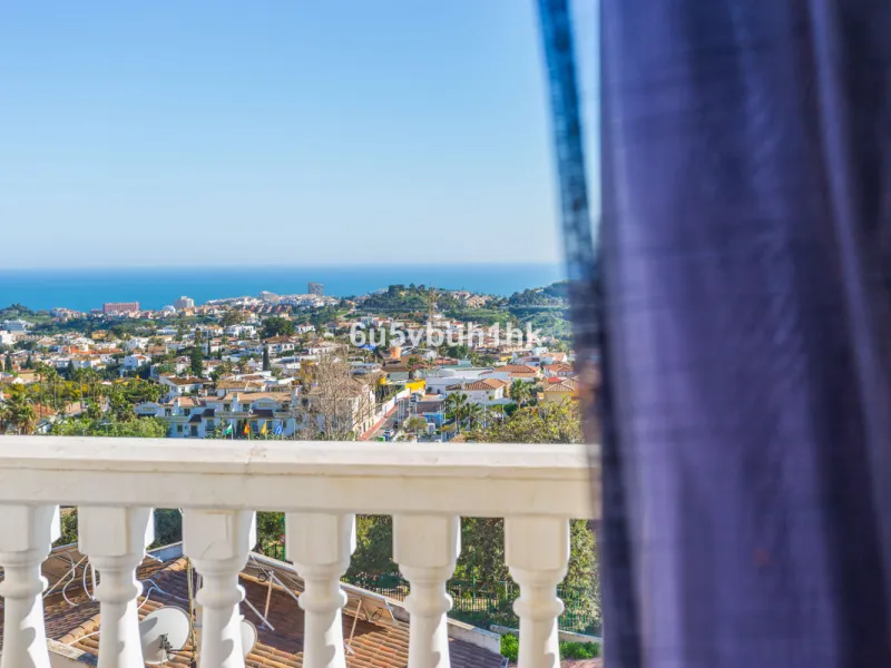 House - Townhouse в продаже в Benalmadena, Málaga. В доме 4 спален и 3 ванных комнат. Площадь дома 200 м². Площадь участка 200 м²