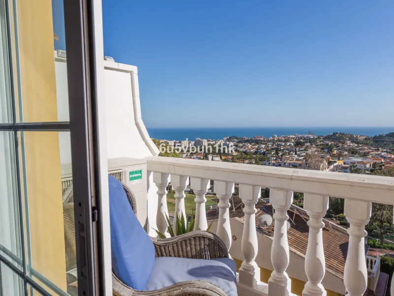 House - Townhouse в продаже в Benalmadena, Málaga. В доме 4 спален и 3 ванных комнат. Площадь дома 200 м². Площадь участка 200 м²