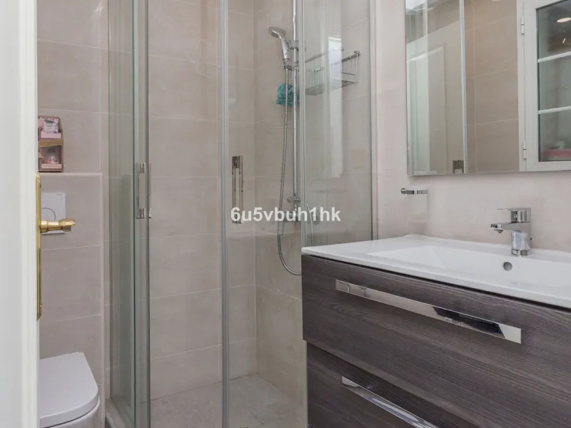 House - Townhouse в продаже в Benalmadena, Málaga. В доме 4 спален и 3 ванных комнат. Площадь дома 200 м². Площадь участка 200 м²
