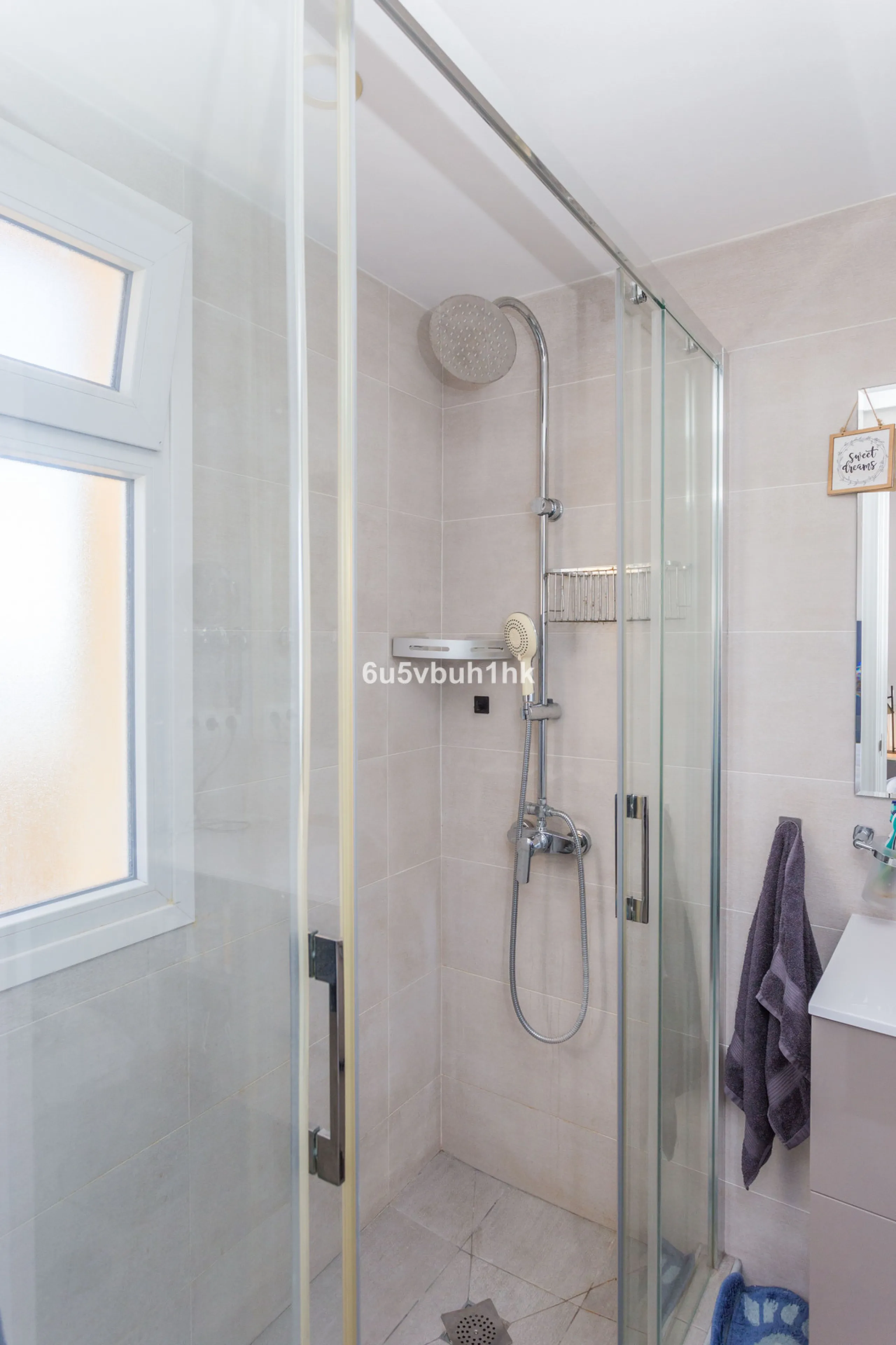 House - Townhouse в продаже в Benalmadena, Málaga. В доме 4 спален и 3 ванных комнат. Площадь дома 200 м². Площадь участка 200 м²