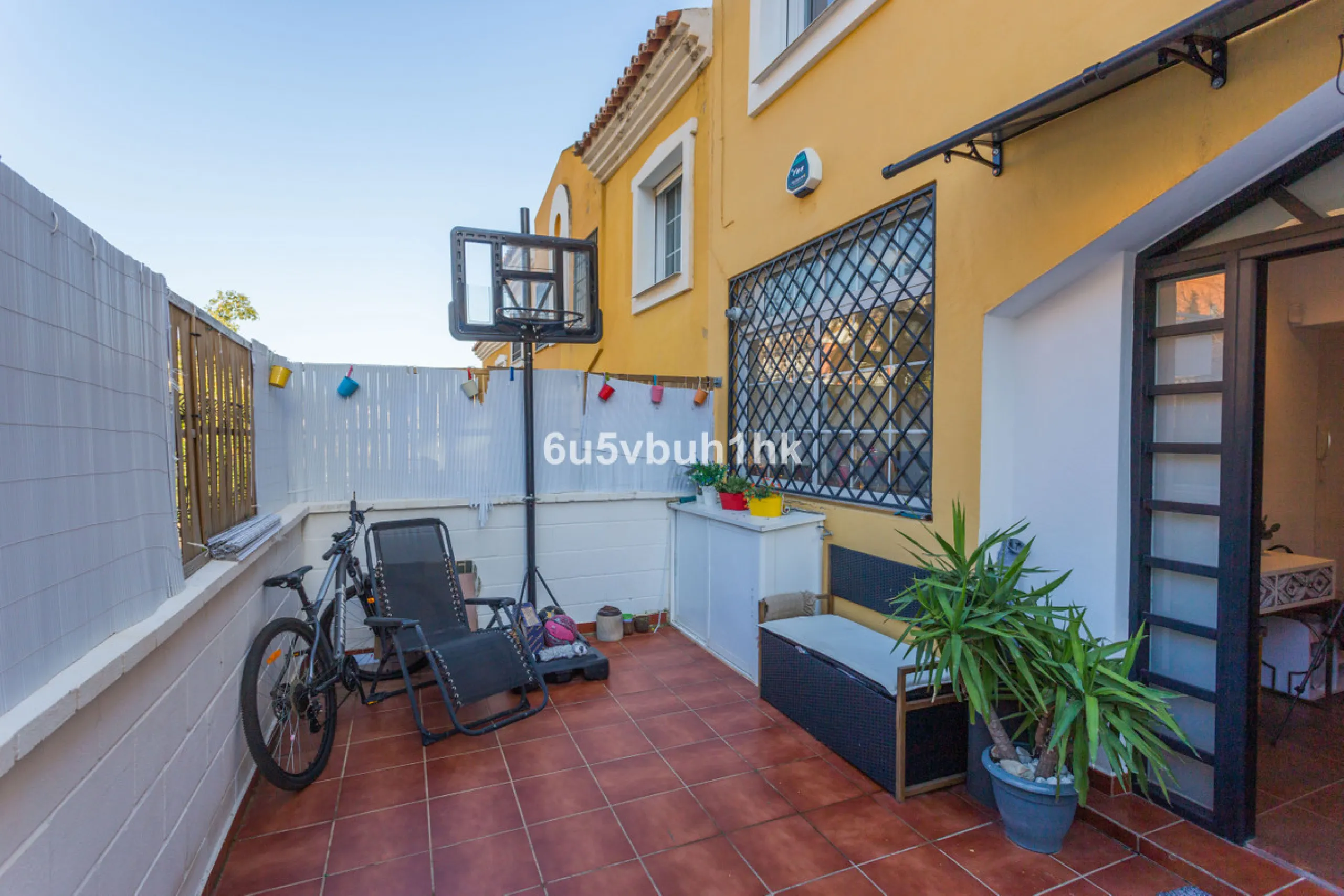 House - Townhouse в продаже в Benalmadena, Málaga. В доме 4 спален и 3 ванных комнат. Площадь дома 200 м². Площадь участка 200 м²