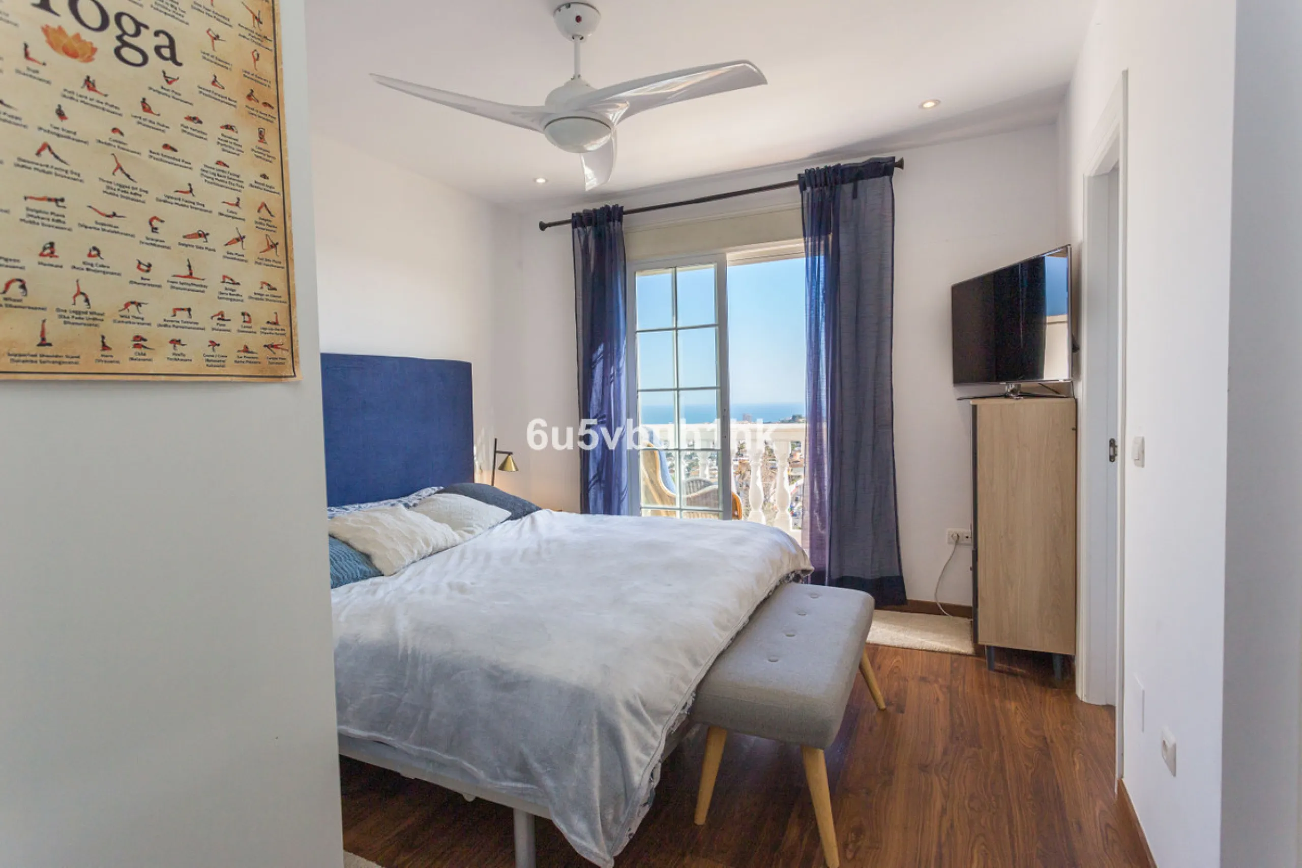 House - Townhouse в продаже в Benalmadena, Málaga. В доме 4 спален и 3 ванных комнат. Площадь дома 200 м². Площадь участка 200 м²