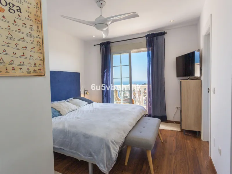 House - Townhouse в продаже в Benalmadena, Málaga. В доме 4 спален и 3 ванных комнат. Площадь дома 200 м². Площадь участка 200 м²