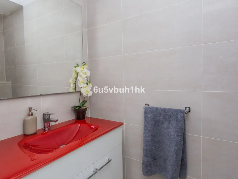 House - Townhouse в продаже в Benalmadena, Málaga. В доме 4 спален и 3 ванных комнат. Площадь дома 200 м². Площадь участка 200 м²