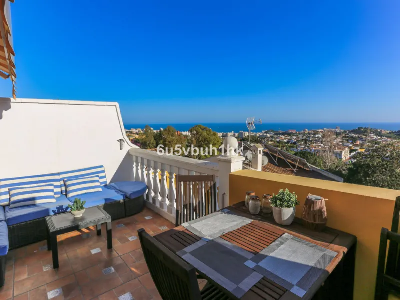 House - Townhouse в продаже в Benalmadena, Málaga. В доме 4 спален и 3 ванных комнат. Площадь дома 200 м². Площадь участка 200 м²