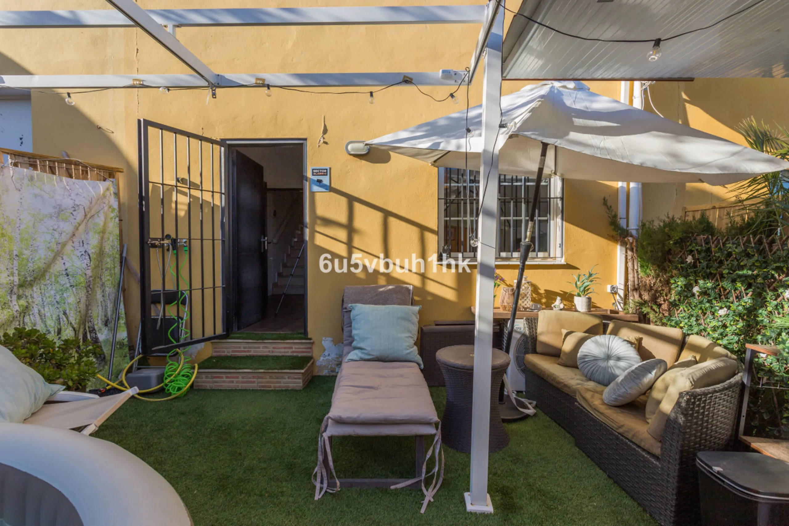 House - Townhouse в продаже в Benalmadena, Málaga. В доме 4 спален и 3 ванных комнат. Площадь дома 200 м². Площадь участка 200 м²