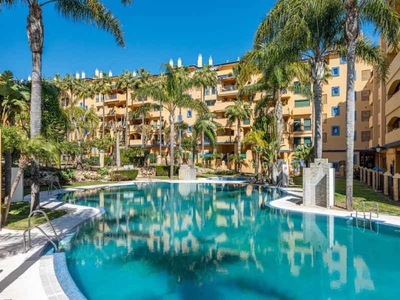 Beachside Apartment in the Heart of San Pedro!