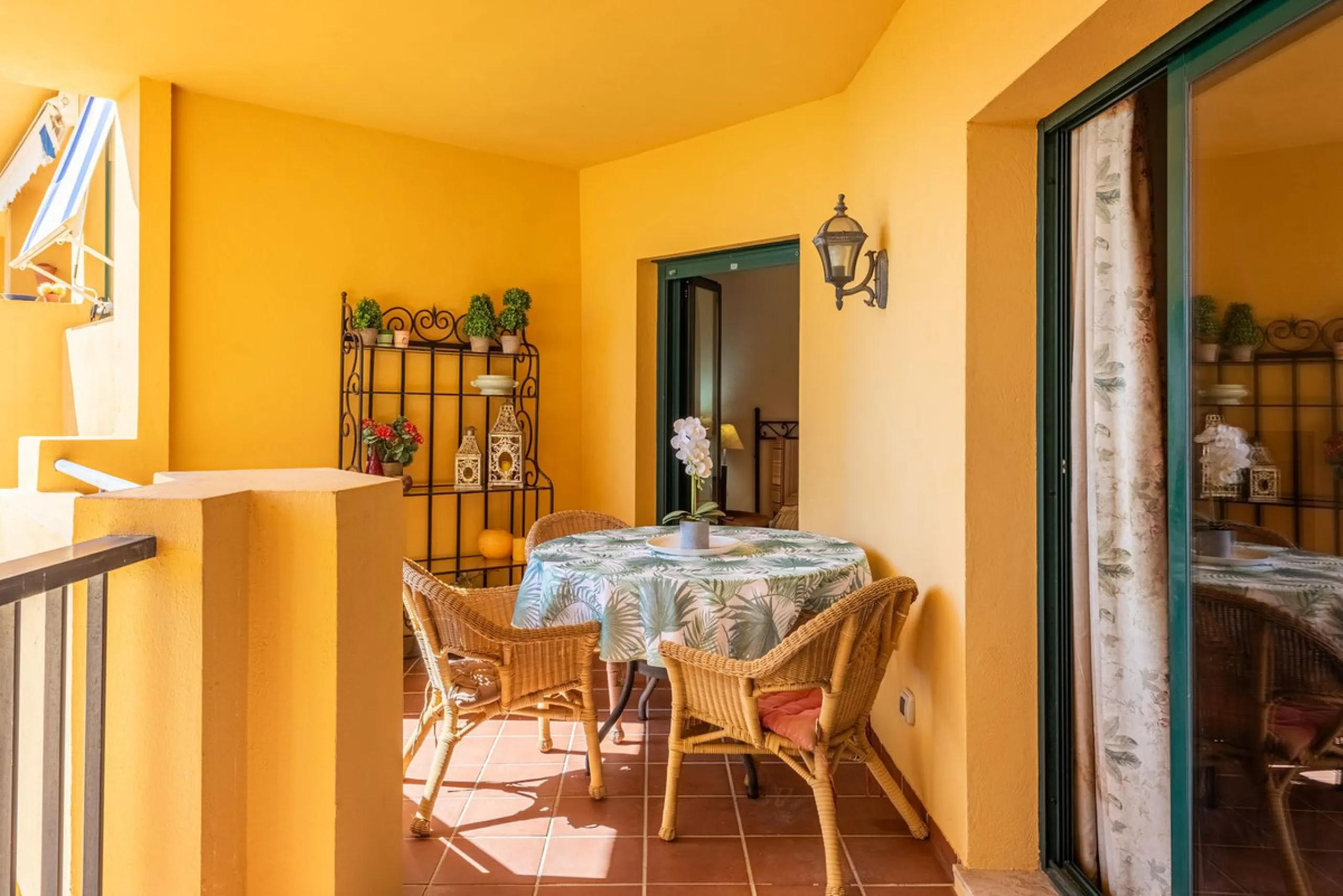 Beachside Apartment in the Heart of San Pedro!