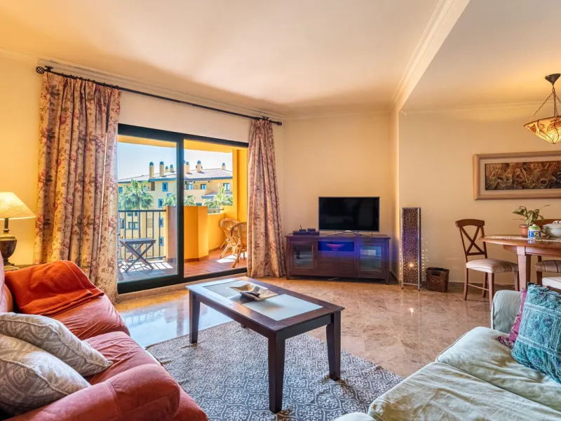 Beachside Apartment in the Heart of San Pedro!