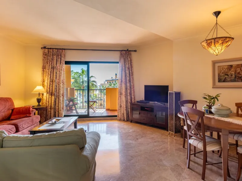 Beachside Apartment in the Heart of San Pedro!