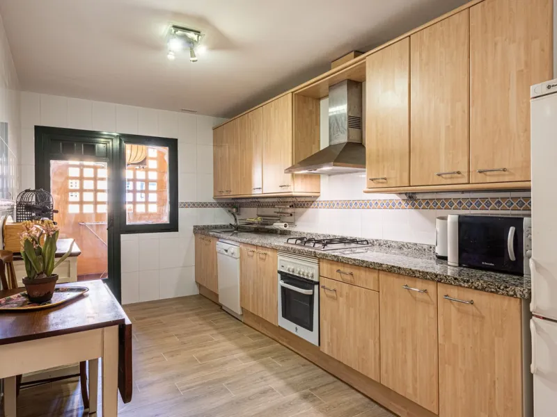 Beachside Apartment in the Heart of San Pedro!