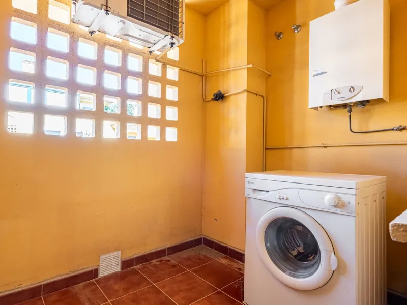 Beachside Apartment in the Heart of San Pedro!