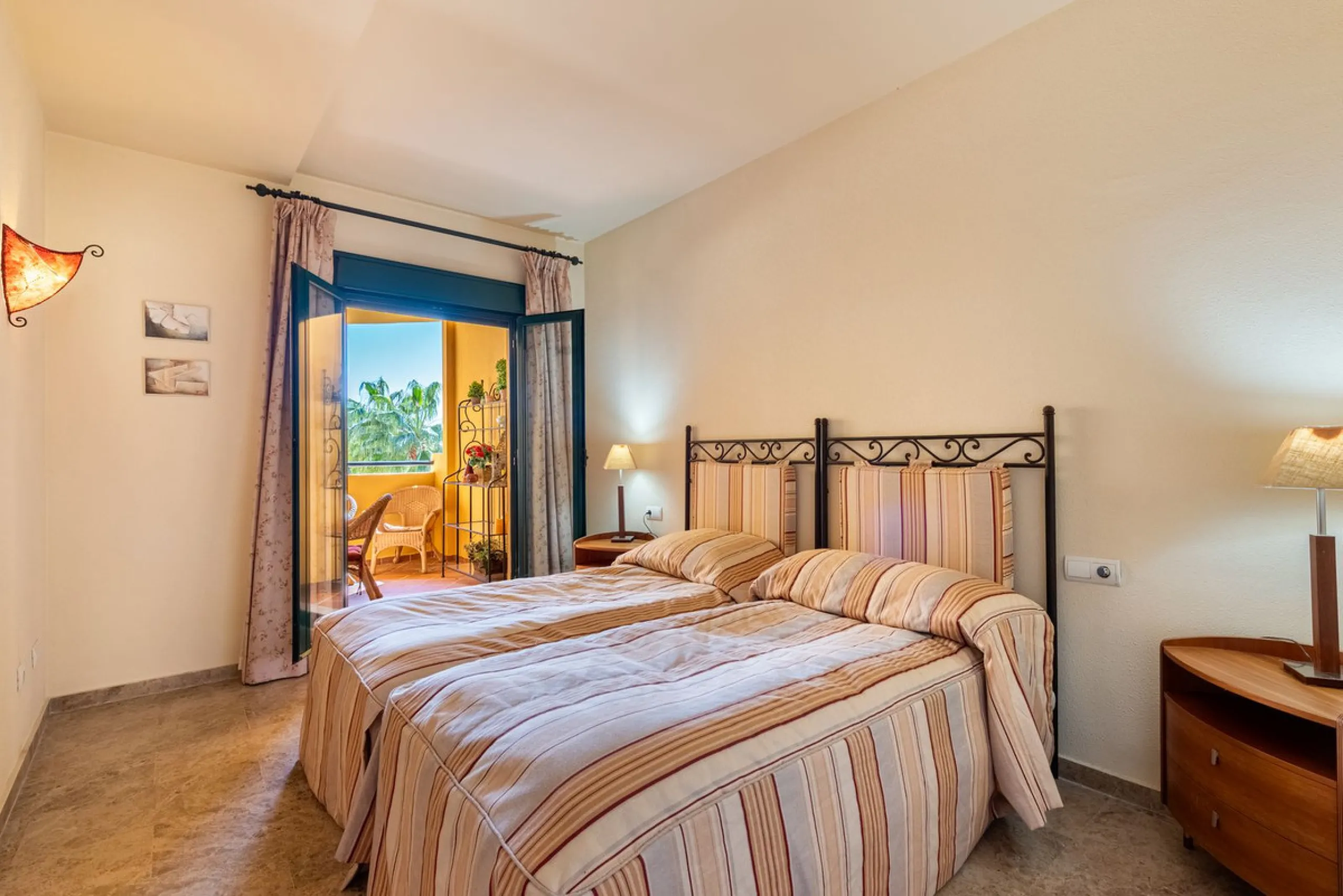 Beachside Apartment in the Heart of San Pedro!