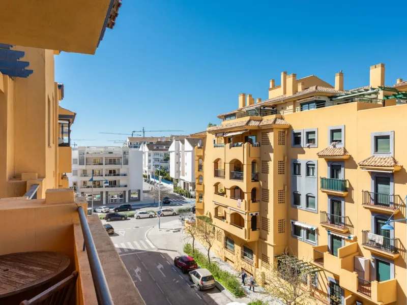 Beachside Apartment in the Heart of San Pedro!