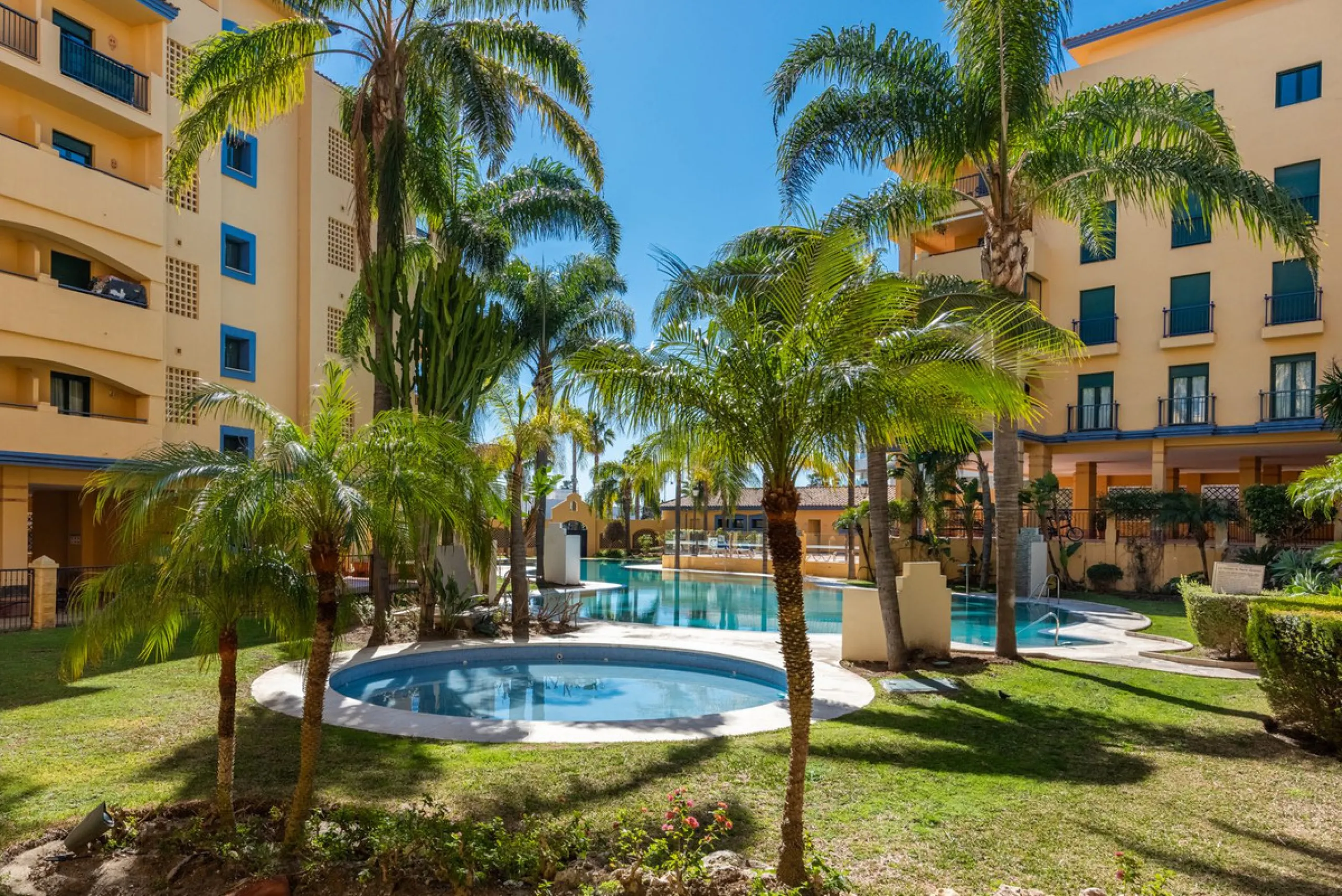 Beachside Apartment in the Heart of San Pedro!
