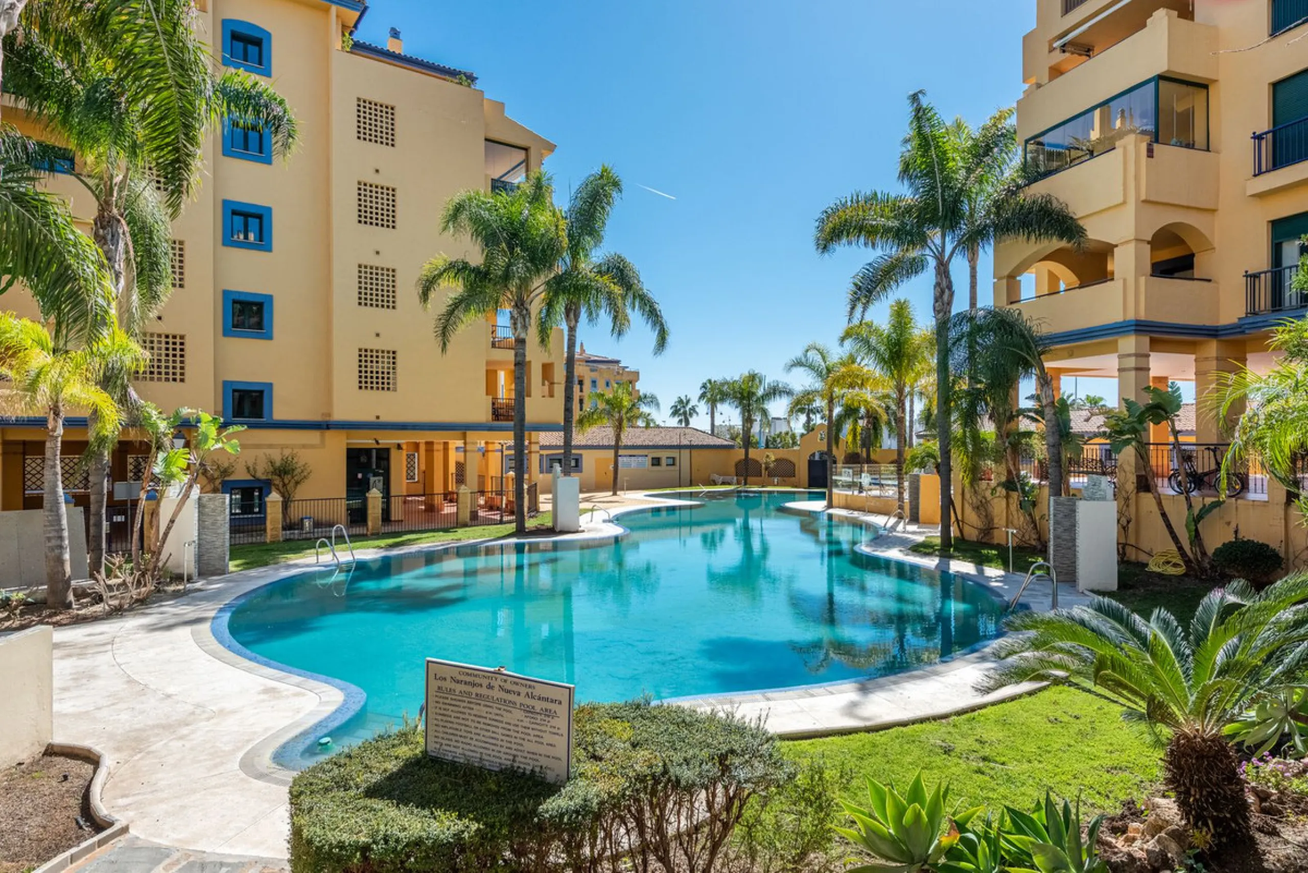 Beachside Apartment in the Heart of San Pedro!