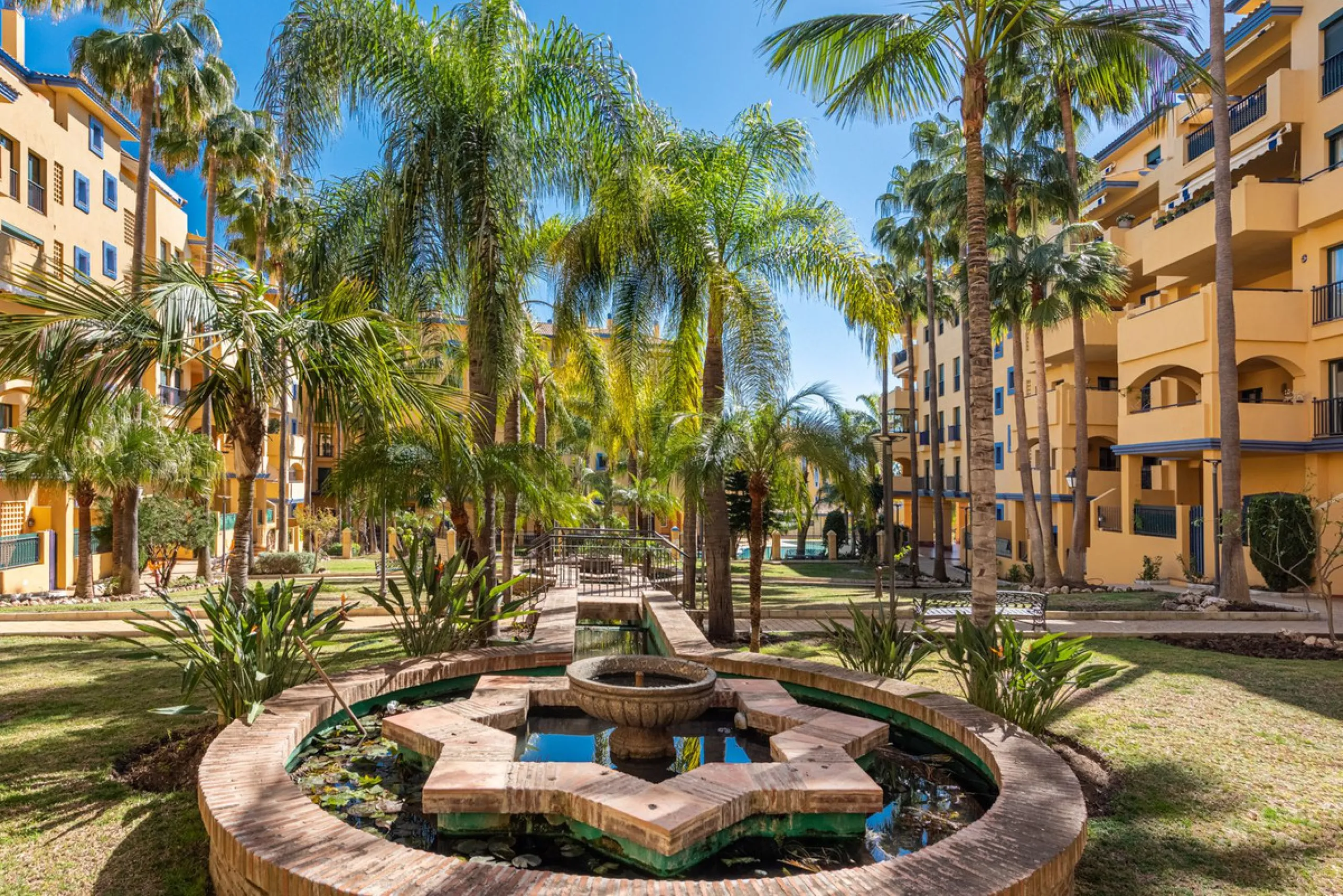 Beachside Apartment in the Heart of San Pedro!