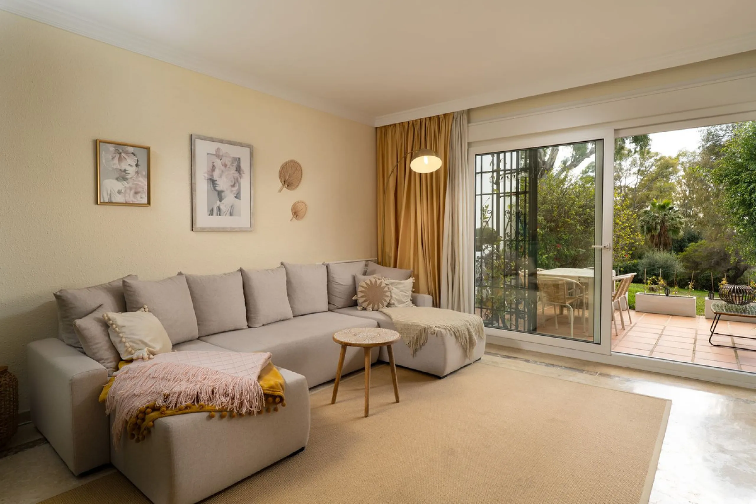 This unique duplex townhouse is located in the sought-after area of Nueva Atalaya (Estepona), within an exclusive residential complex of just 24 homes, offering privacy, tranquility, and a strong sense of community.