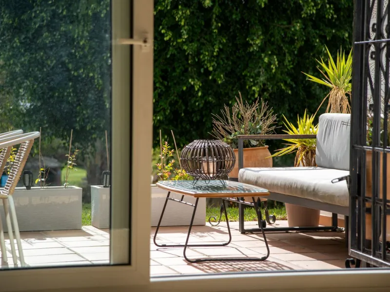 This unique duplex townhouse is located in the sought-after area of Nueva Atalaya (Estepona), within an exclusive residential complex of just 24 homes, offering privacy, tranquility, and a strong sense of community.