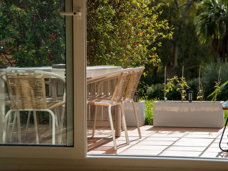 This unique duplex townhouse is located in the sought-after area of Nueva Atalaya (Estepona), within an exclusive residential complex of just 24 homes, offering privacy, tranquility, and a strong sense of community.