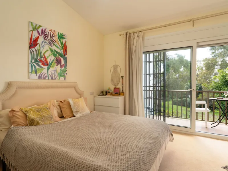 This unique duplex townhouse is located in the sought-after area of Nueva Atalaya (Estepona), within an exclusive residential complex of just 24 homes, offering privacy, tranquility, and a strong sense of community.