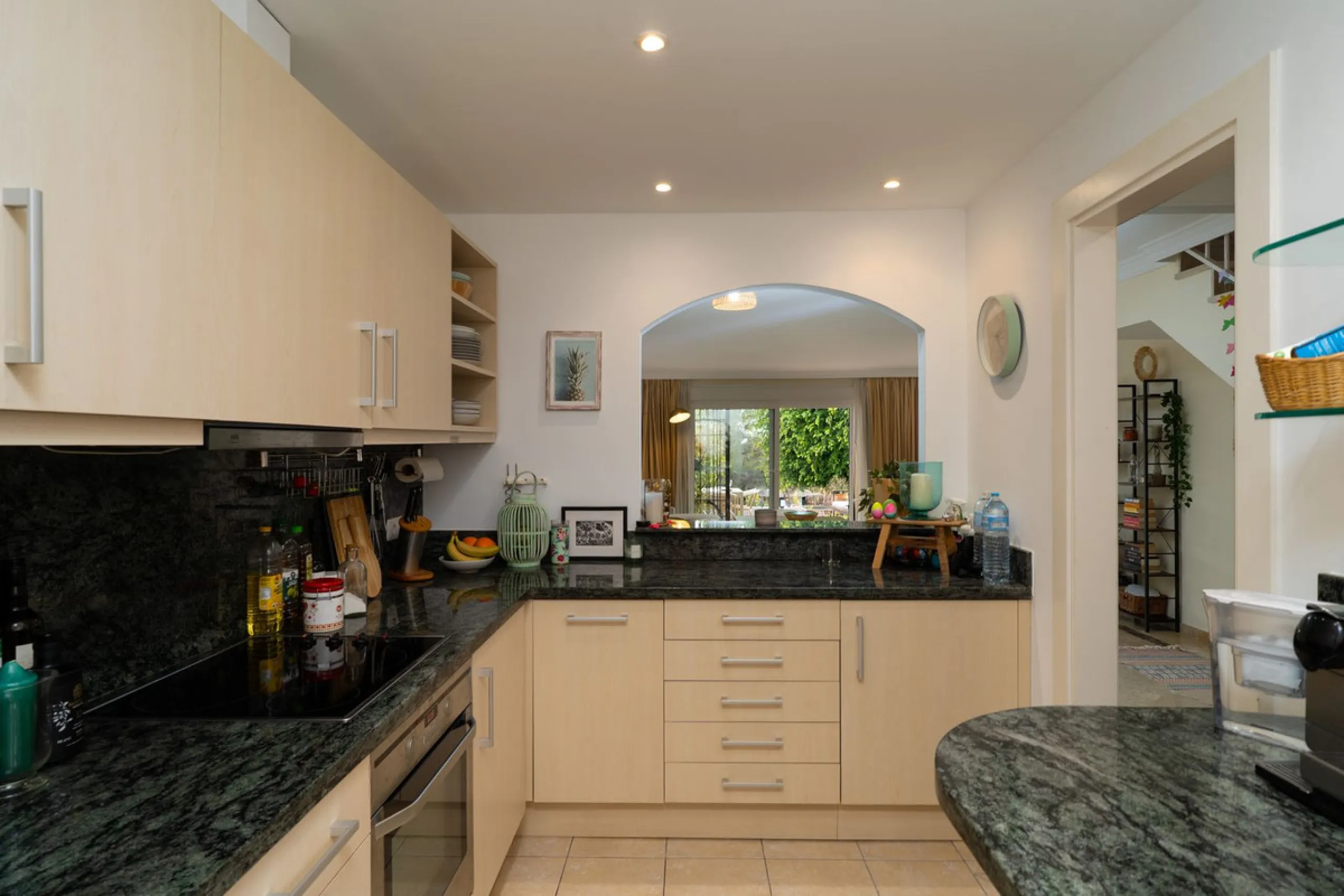 This unique duplex townhouse is located in the sought-after area of Nueva Atalaya (Estepona), within an exclusive residential complex of just 24 homes, offering privacy, tranquility, and a strong sense of community.