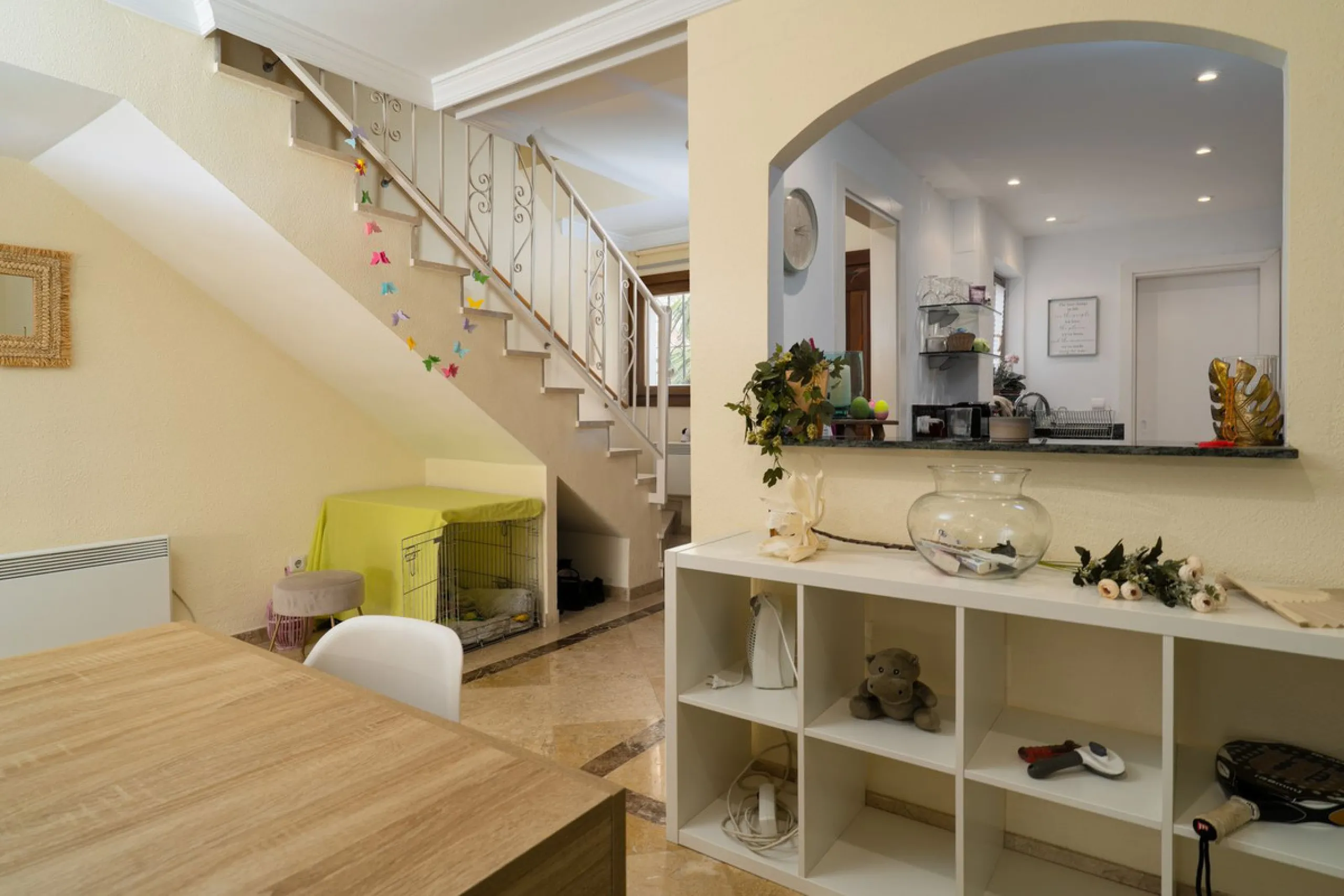 This unique duplex townhouse is located in the sought-after area of Nueva Atalaya (Estepona), within an exclusive residential complex of just 24 homes, offering privacy, tranquility, and a strong sense of community.