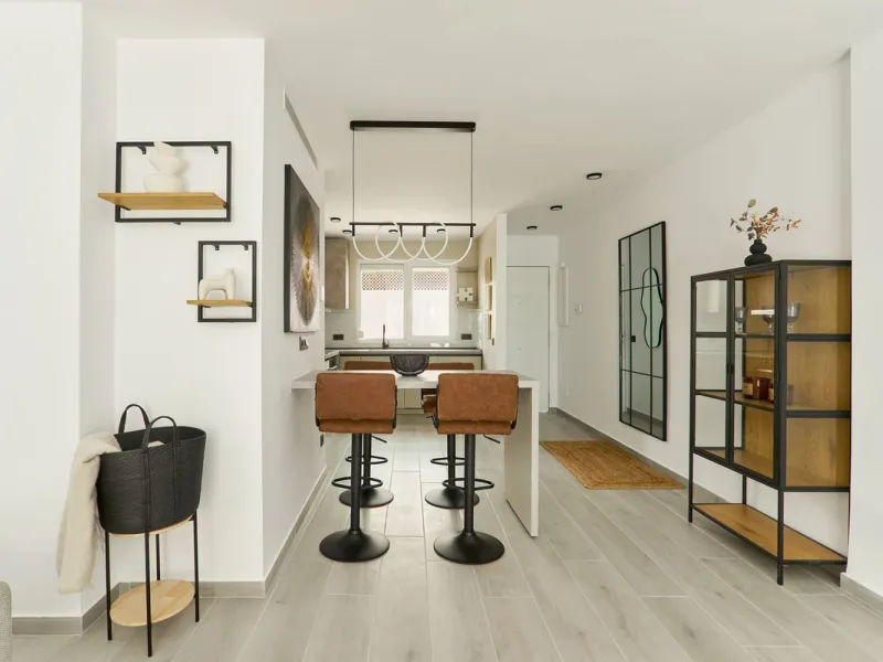 Fully Renovated 2-Bedroom Apartment for Sale in Conjunto Casaño – Nueva Andalucía