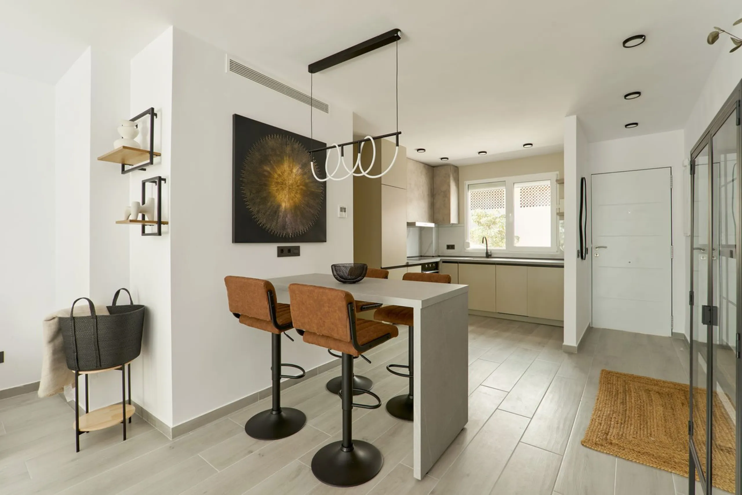 Fully Renovated 2-Bedroom Apartment for Sale in Conjunto Casaño – Nueva Andalucía