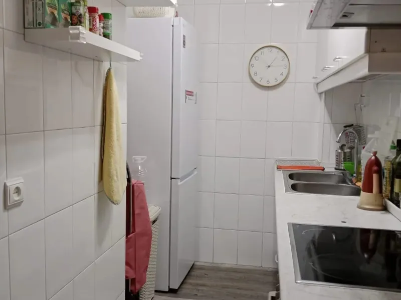 Apartment with 68 m²  2 bedrooms  just 5 minutes from the center of Marbella in the Mirador Padel Club area. It comprises a living room with direct access to a south-east facing terrace, 2 bedrooms, 1 bathroom, and a fully equipped kitchen. It is very wel