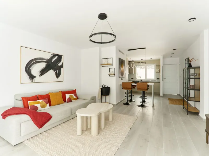 Fully Renovated 2-Bedroom Apartment for Sale in Conjunto Casaño – Nueva Andalucía