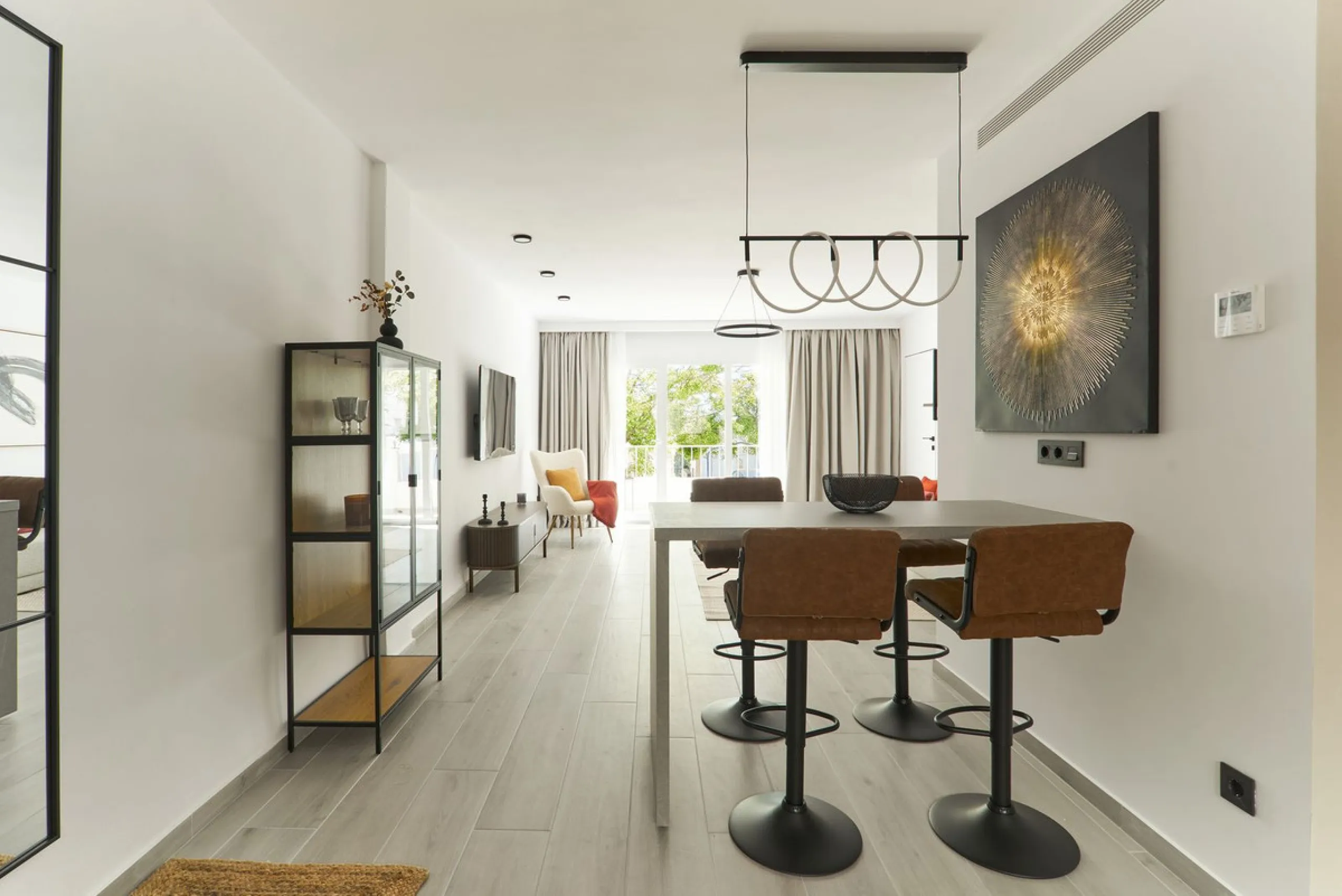 Fully Renovated 2-Bedroom Apartment for Sale in Conjunto Casaño – Nueva Andalucía