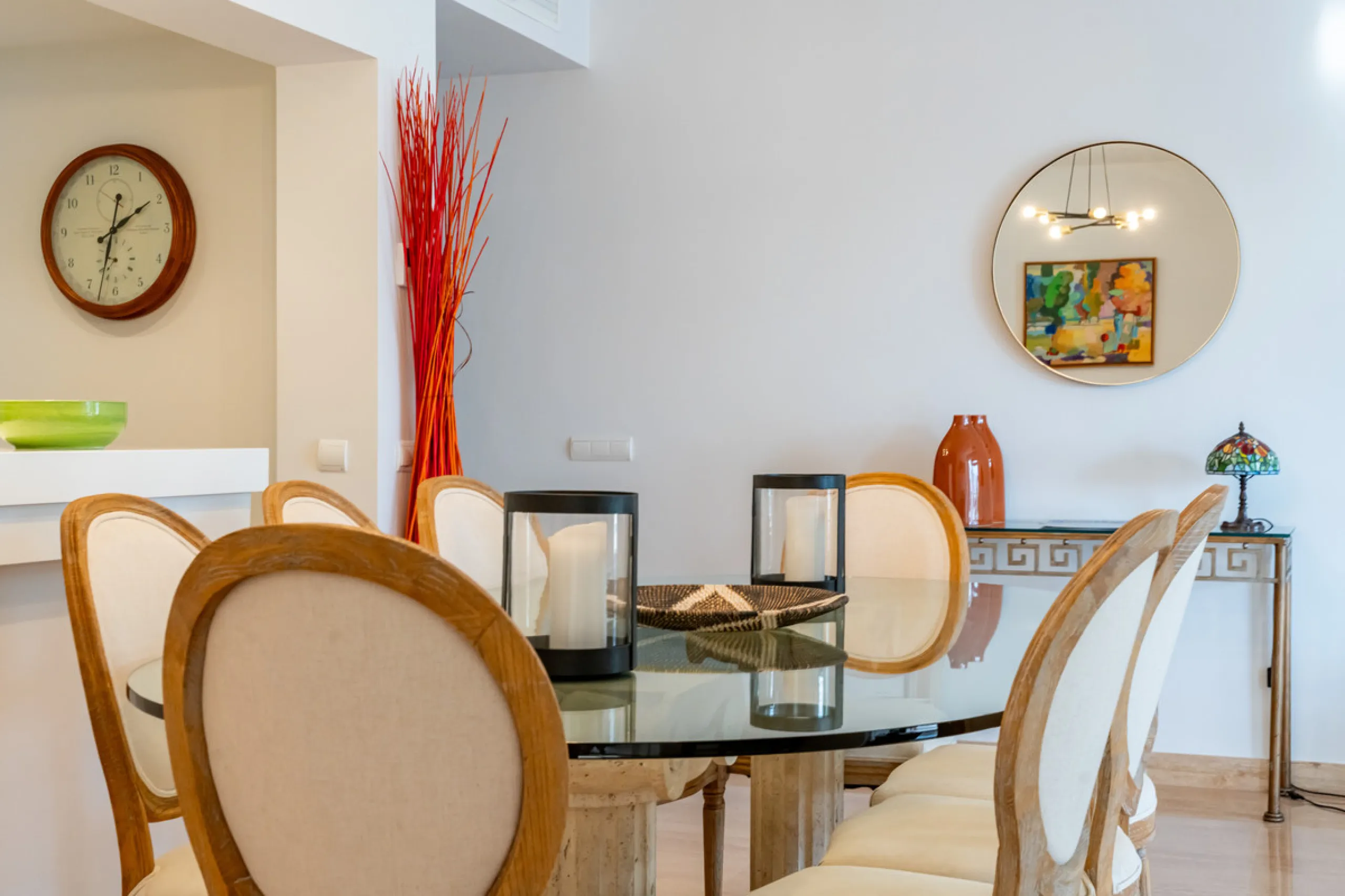 This delightful 2 bed apartment is flooded with light and enjoys the sun all day due to its South and West facing terrace.
