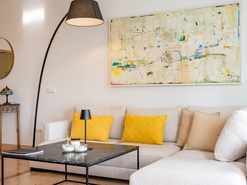 This delightful 2 bed apartment is flooded with light and enjoys the sun all day due to its South and West facing terrace.