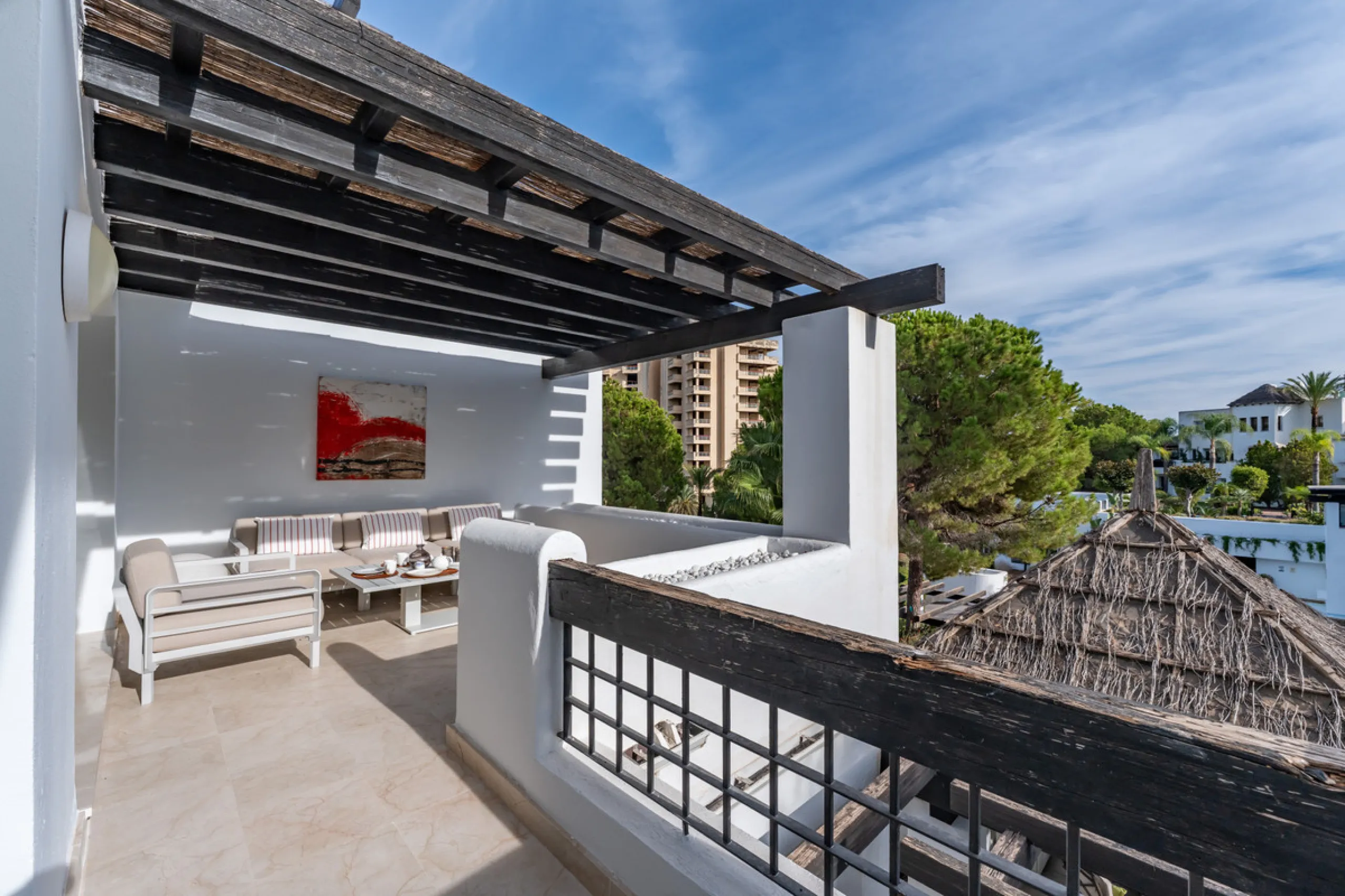 This delightful 2 bed apartment is flooded with light and enjoys the sun all day due to its South and West facing terrace.
