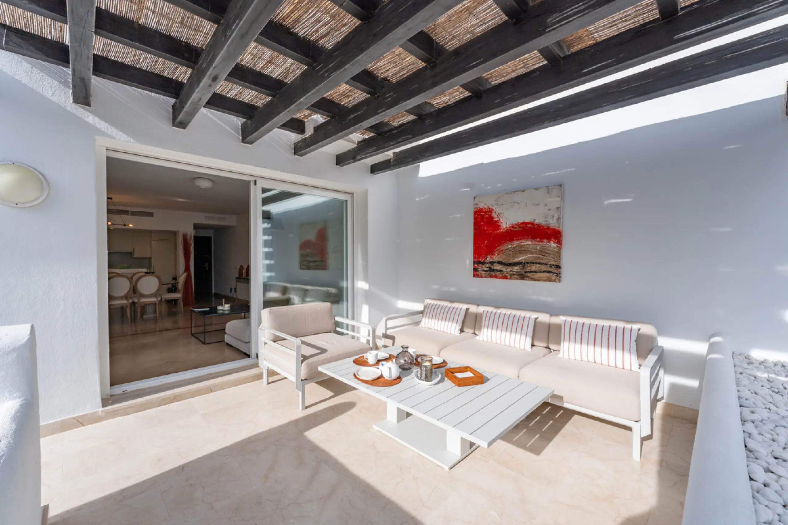 This delightful 2 bed apartment is flooded with light and enjoys the sun all day due to its South and West facing terrace.