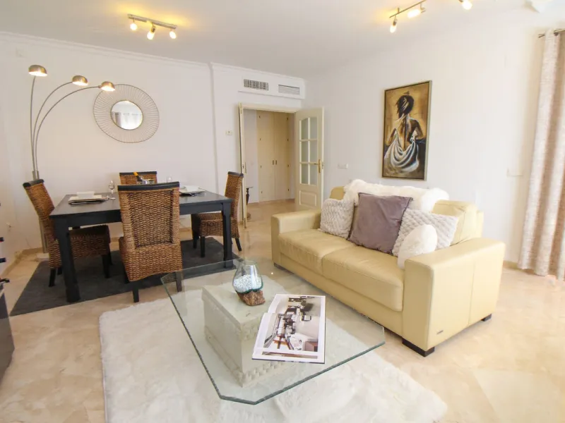 This spacious well-maintained and competitively priced, two-bedroom ground floor apartment, featuring a private terrace and 97m² private garden, offers a peaceful retreat in the prestigious La Mairena area. Nestled in the foothills of the Sierra de las Ni