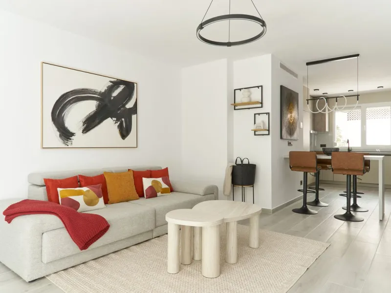 Fully Renovated 2-Bedroom Apartment for Sale in Conjunto Casaño – Nueva Andalucía