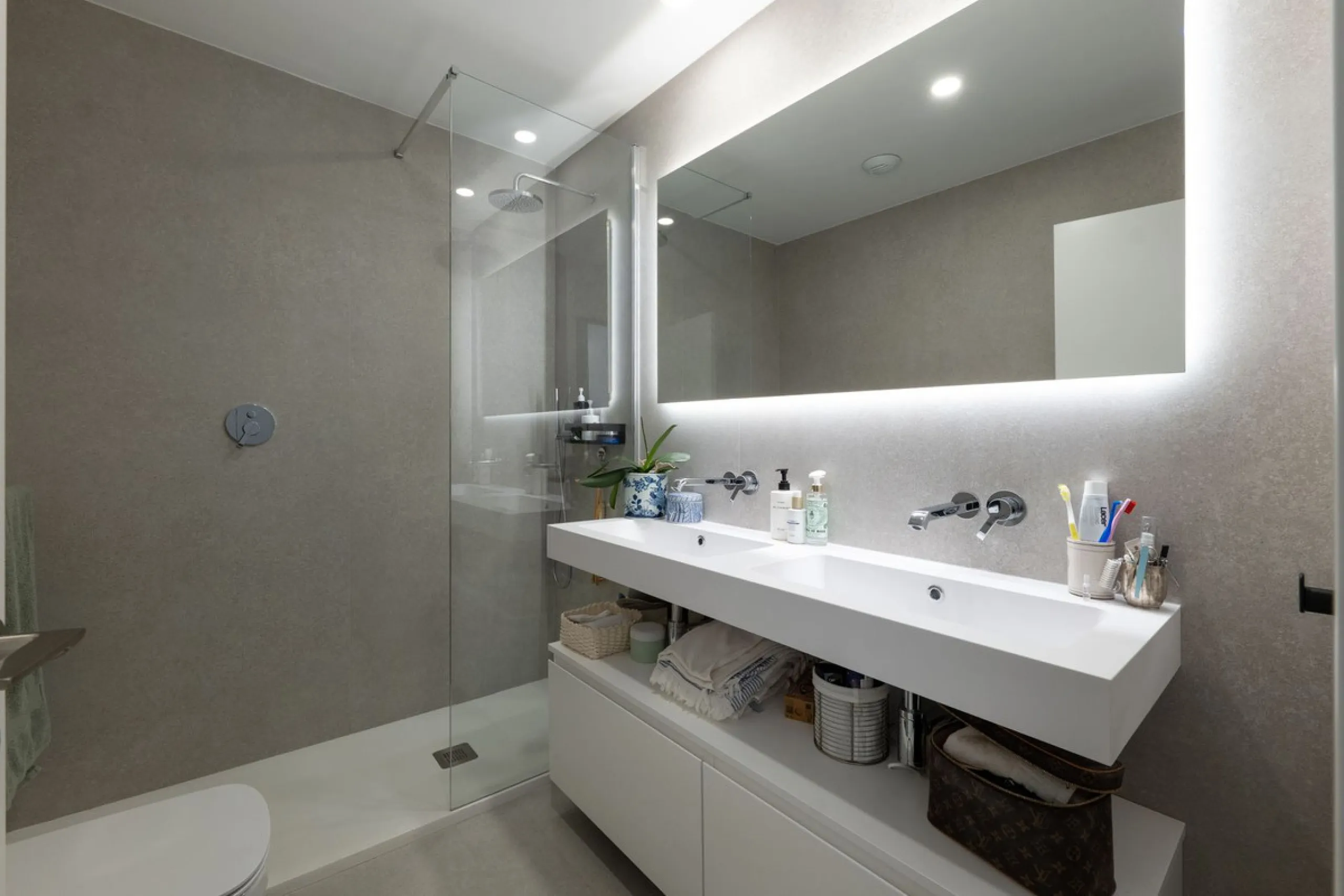 Modern Luxury Ground Floor Apartment