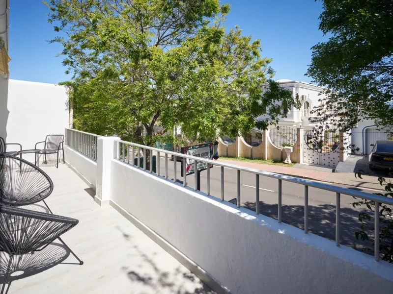 Fully Renovated 2-Bedroom Apartment for Sale in Conjunto Casaño – Nueva Andalucía