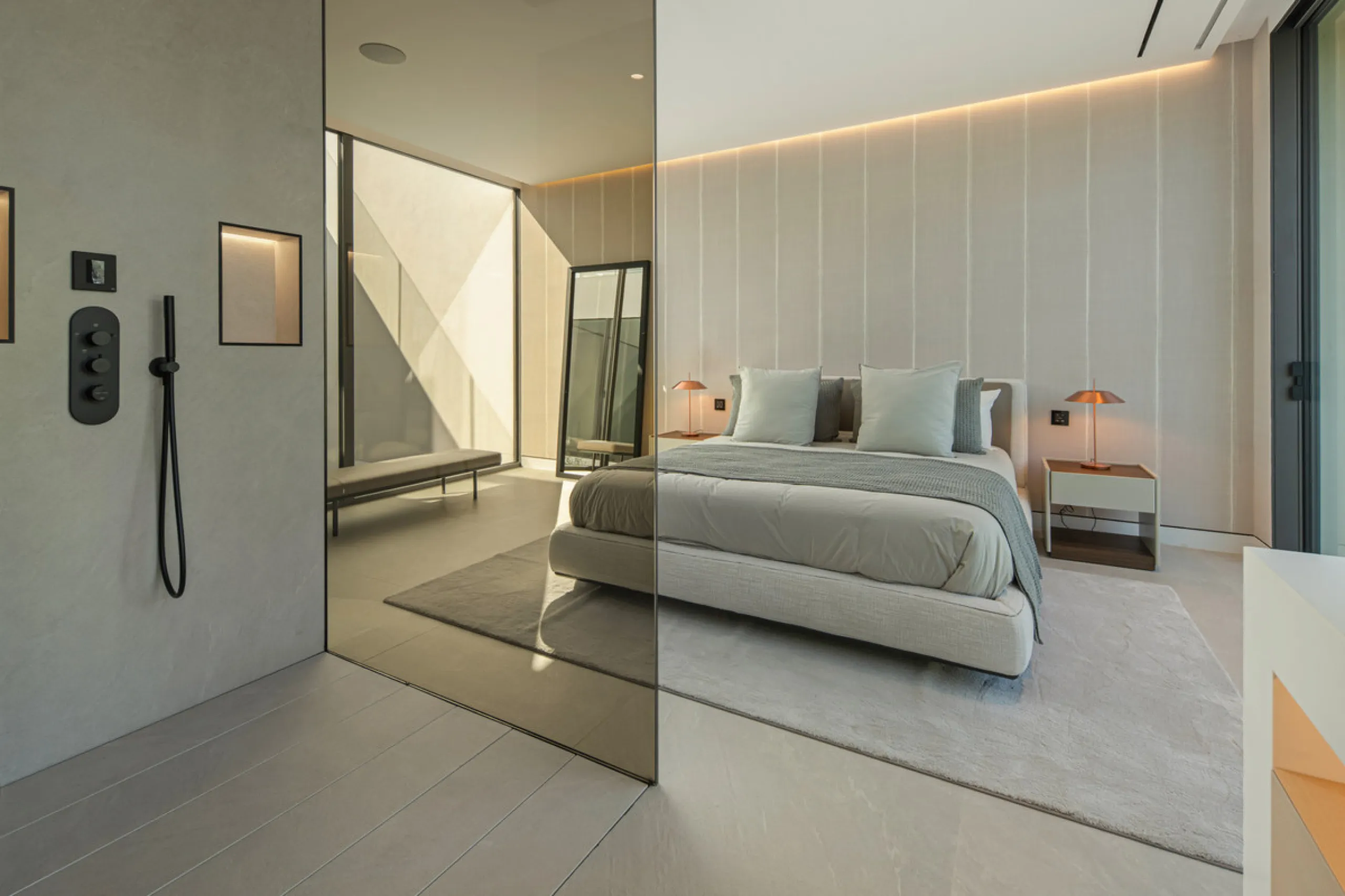 House - Semi-Detached House в продаже в Marbella, Málaga. В доме 3 спален и 5 ванных комнат. Площадь дома 373 м²