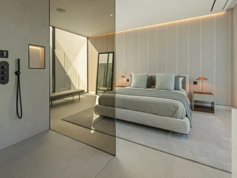 House - Semi-Detached House в продаже в Marbella, Málaga. В доме 3 спален и 5 ванных комнат. Площадь дома 373 м²