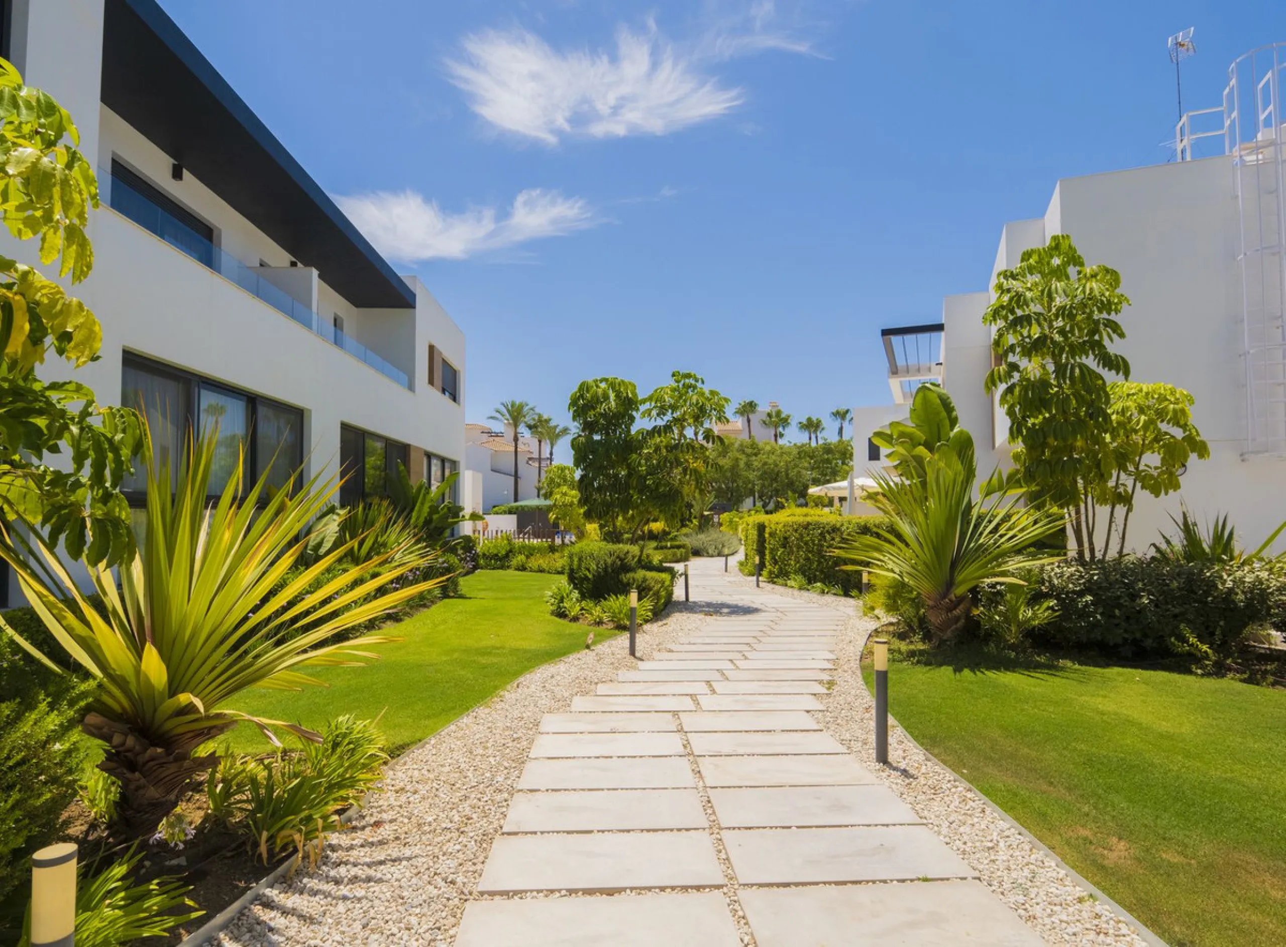 Magnificent 4-bedroom corner semi-detached villa in Marein Village, Los Naranjos, Marbella!