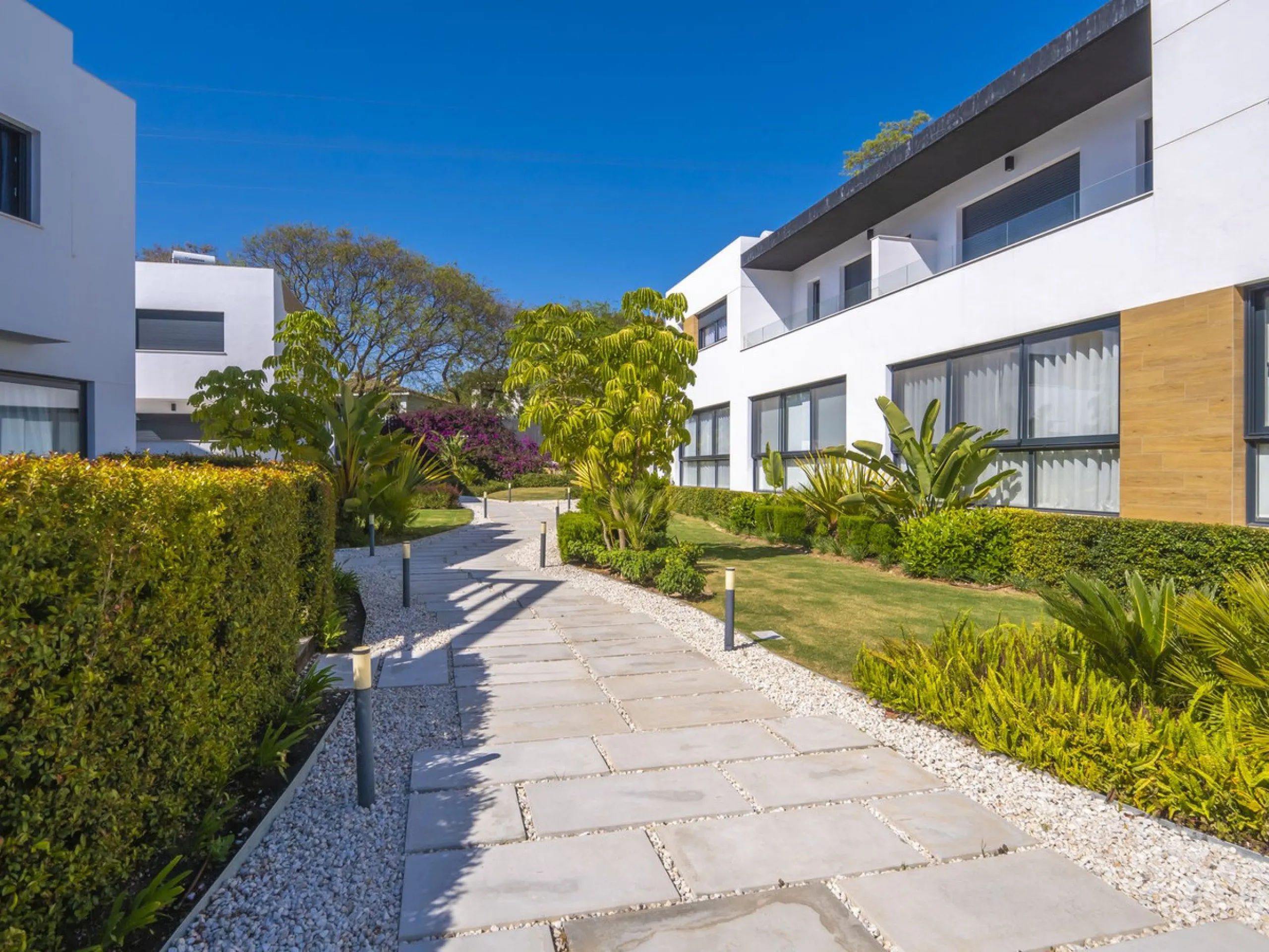Magnificent 4-bedroom corner semi-detached villa in Marein Village, Los Naranjos, Marbella!