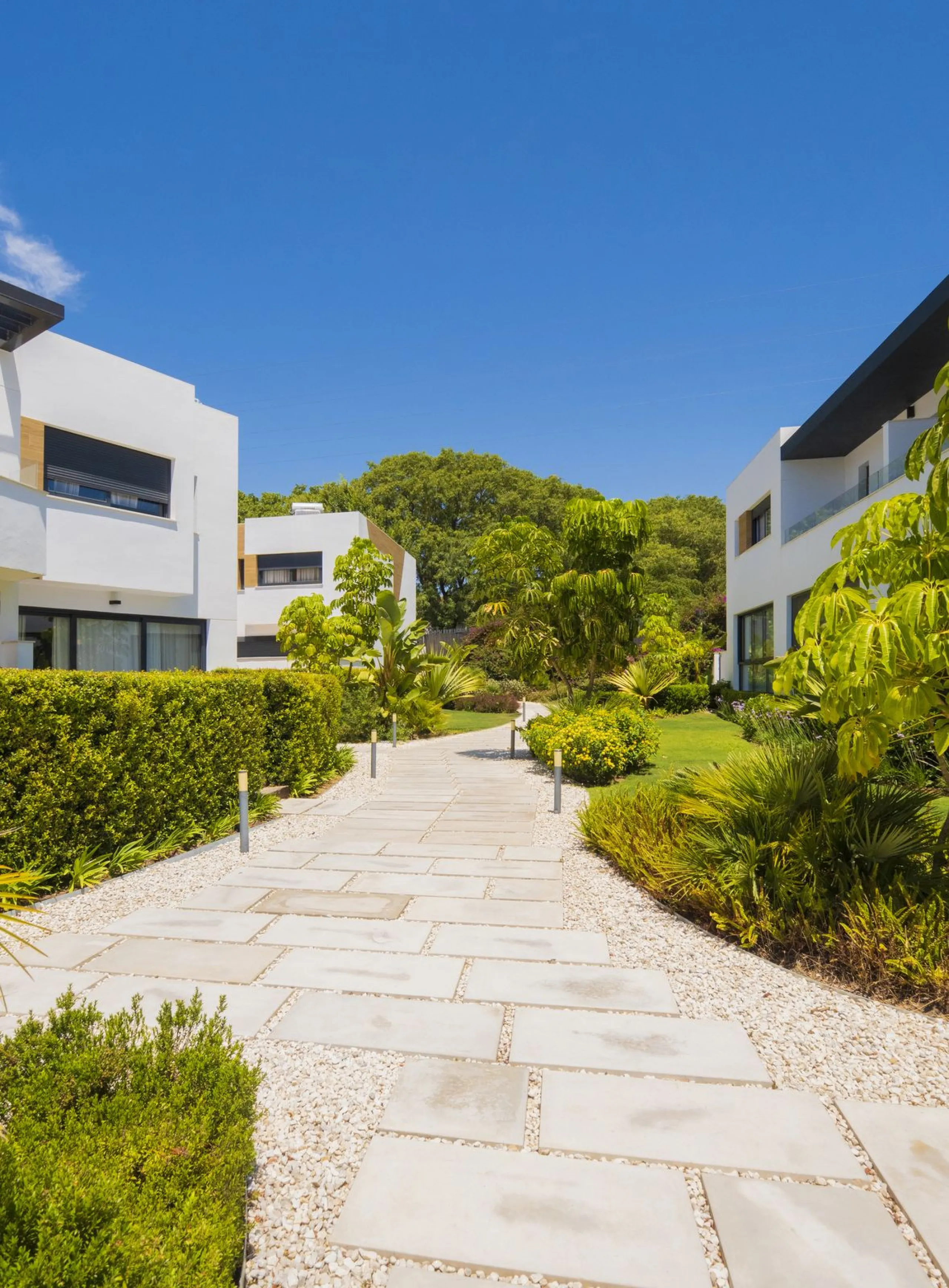 Magnificent 4-bedroom corner semi-detached villa in Marein Village, Los Naranjos, Marbella!