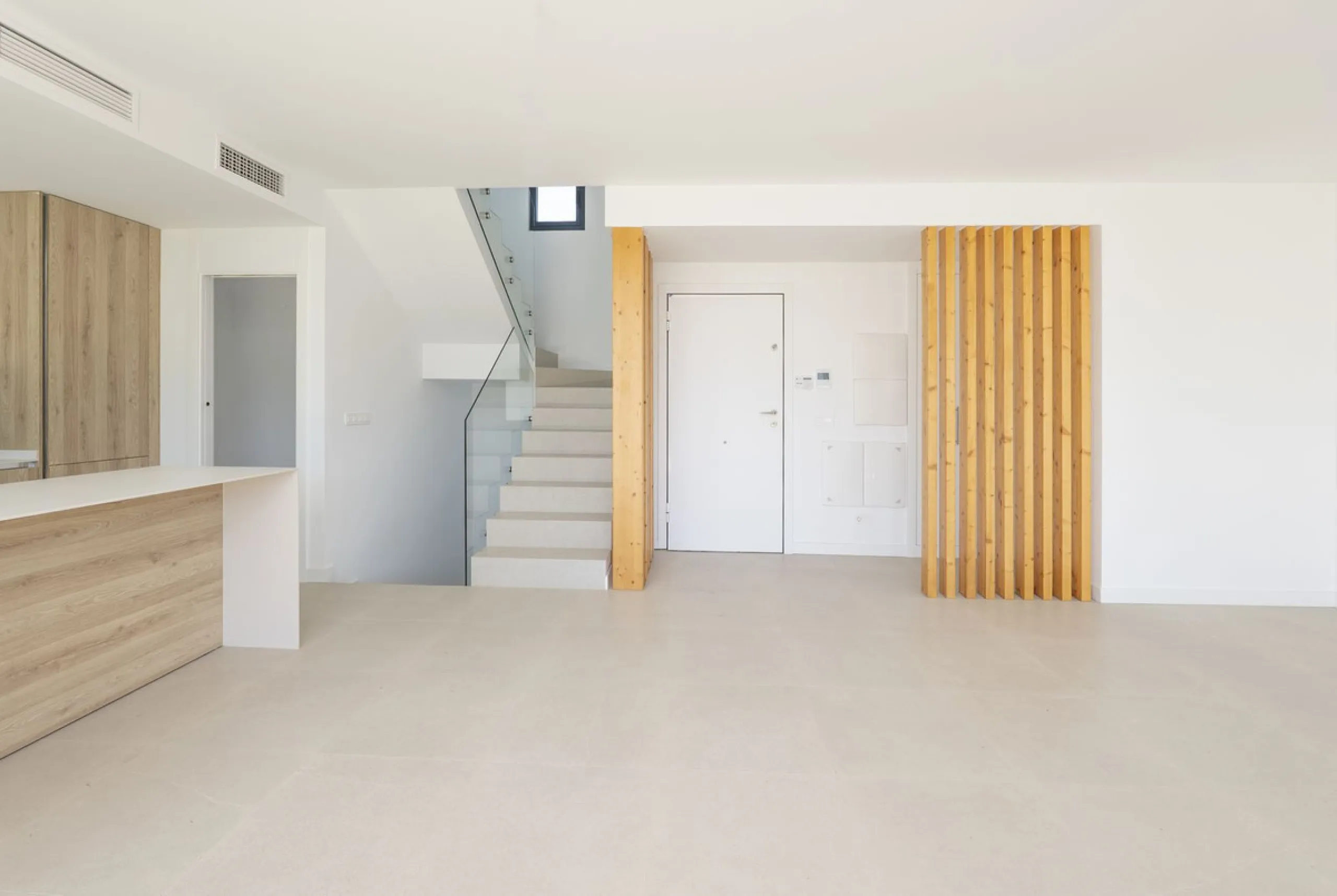 Magnificent high-end semi-detached villa located in the Serene Atalaya development, Estepona, Málaga, set within one of the most prestigious and sought-after residential areas of the Costa del Sol. The New Golden Mile has established itself as a benchmark