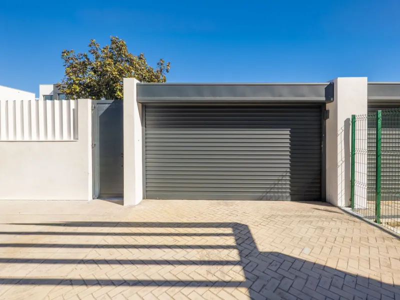 Magnificent high-end semi-detached villa located in the Serene Atalaya development, Estepona, Málaga, set within one of the most prestigious and sought-after residential areas of the Costa del Sol. The New Golden Mile has established itself as a benchmark