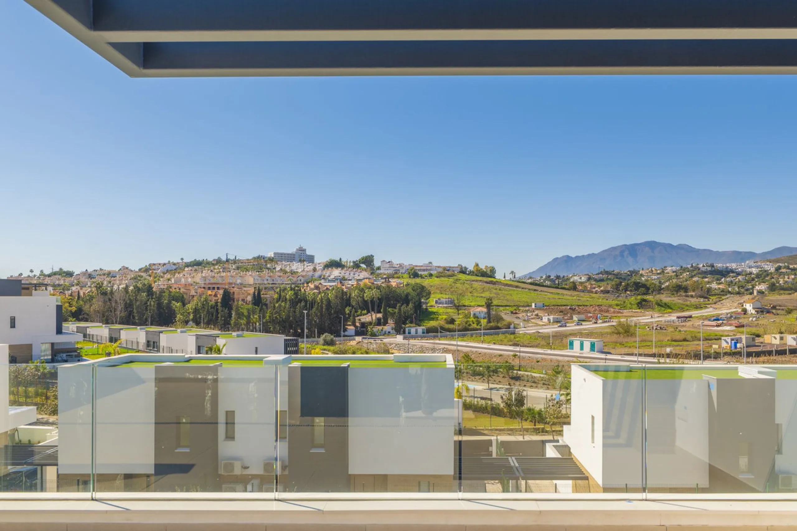 Magnificent high-end semi-detached villa located in the Serene Atalaya development, Estepona, Málaga, set within one of the most prestigious and sought-after residential areas of the Costa del Sol. The New Golden Mile has established itself as a benchmark