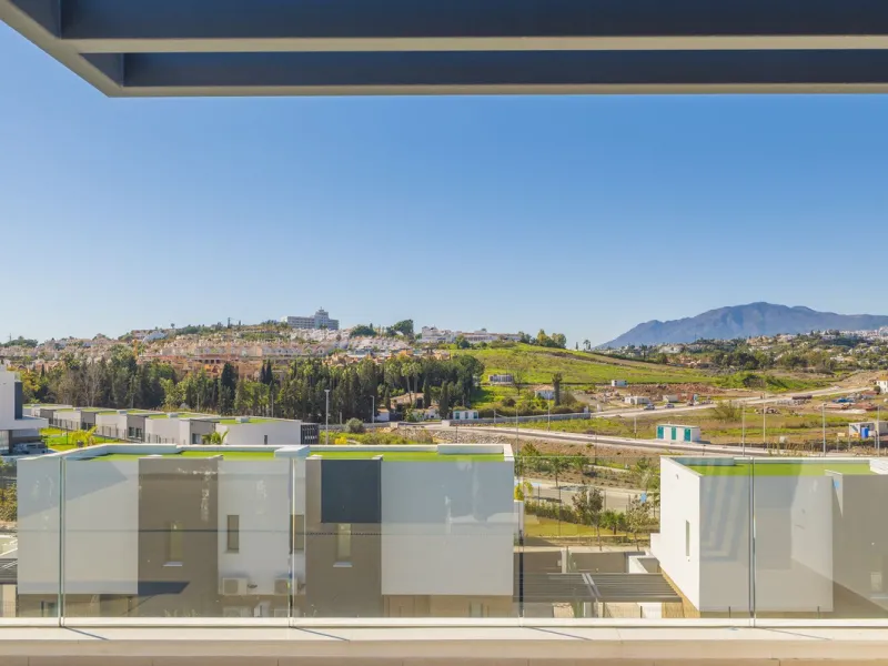 Magnificent high-end semi-detached villa located in the Serene Atalaya development, Estepona, Málaga, set within one of the most prestigious and sought-after residential areas of the Costa del Sol. The New Golden Mile has established itself as a benchmark